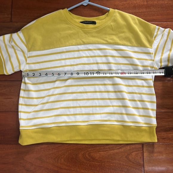 ANDREW MARC NEW YORK Yellow Mixed Stripe Oversized Sweatshirt Short Sleeve Med - Picture 7 of 8